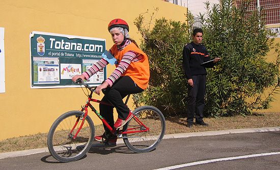 SE CELEBRA IV CONCURSO LOCAL DE EDUCACIÓN VIAL Y EL II DE SEGURIDAD VIAL EN CICLOMOTOR CIUDAD DE TOTANA, Foto 2