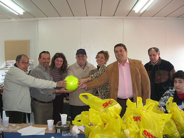 LA PEÑA BARCELONISTA DE TOTANA CELEBRA ACTIVIDADES DEPORTIVAS CON LOS INMIGRANTES DEL MUNICIPIO, Foto 4