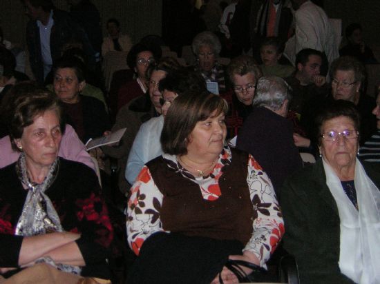 LA CONCEJAL DE MUJER E IGUALDAD DE OPORTUNIDADES Y LA DIRECTORA DEL INSTITUTO DE LA MUJER INICIAN EL PROGRAMA DE ACTIVIDADES CON MOTIVO DEL DÍA DE LA MUJER CON LA PONENCIA “EL PAPEL DE LA FAMILIA. EDUCAR EN VALORES. LA AUTOESTIMA” (2008), Foto 4