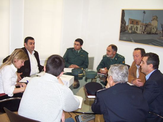 LA JUNTA LOCAL DE SEGURIDAD CIUDADANA ACUERDA PONER EN MARCHA UN PLAN DE ACTUACIÓN CONJUNTO ENTRE LA POLICÍA LOCAL Y LA GUARDIA CIVIL PARA REFORZAR LA VIGILANCIA Y HACER FRENTE A LOS ROBOS EN ZONAS RURALES Y LAMENTA LA AUSENCIA DEL DELAGADO DEL GOBIERNO, Foto 2