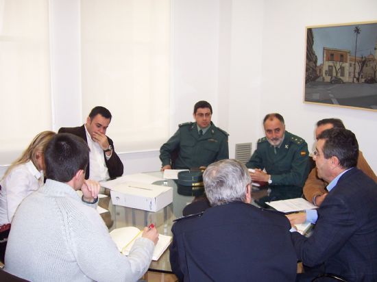 LA JUNTA LOCAL DE SEGURIDAD CIUDADANA ACUERDA PONER EN MARCHA UN PLAN DE ACTUACIÓN CONJUNTO ENTRE LA POLICÍA LOCAL Y LA GUARDIA CIVIL PARA REFORZAR LA VIGILANCIA Y HACER FRENTE A LOS ROBOS EN ZONAS RURALES Y LAMENTA LA AUSENCIA DEL DELAGADO DEL GOBIERNO, Foto 3