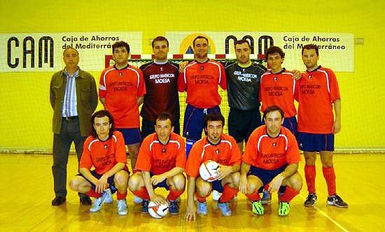 UNOS 200 AFICIONADOS DISFRUTARON DEL III TORNEO DE FÚTBOL SALA CIUDAD DE TOTANA EN LA SEMANA SANTA, Foto 2