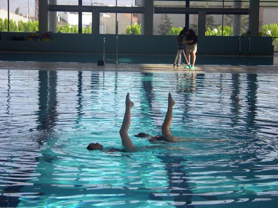 LA CONCEJALÍA DE DEPORTES ORGANIZA LA SEGUNDA EXHIBICIÓN DE NATACIÓN SINCRONIZADA EN LA PISCINA CUBIERTA CLIMATIZADA , Foto 2