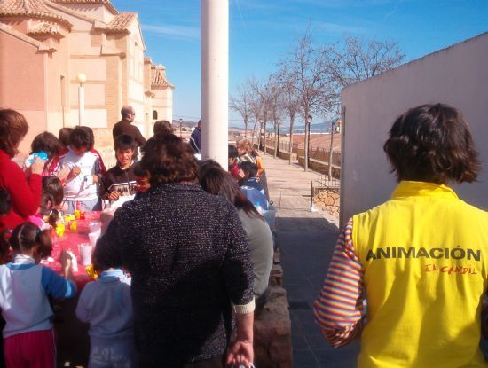 LA CONCEJALÍA DE EDUCACIÓN RENUEVA EL PROYECTO DE PROMOCIÓN EDUCATIVA DEL COLECTIVO “EL CANDIL” COINCIDIENDO CON EL X ANIVERSARIO DE SU CREACIÓN, Foto 1