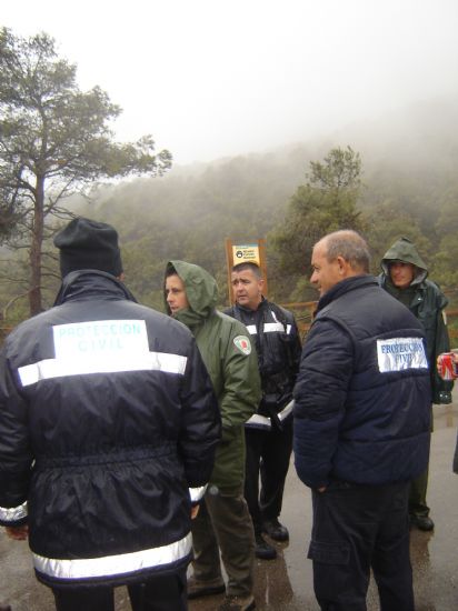 VOLUNTARIOS DE PROTECCIÓN CIVIL HALLAN AL HOMBRE QUE SE PERDIÓ EN SIERRA ESPUÑA, DONDE PASÓ UNA NOCHE A LA INTEMPERIE, Foto 3