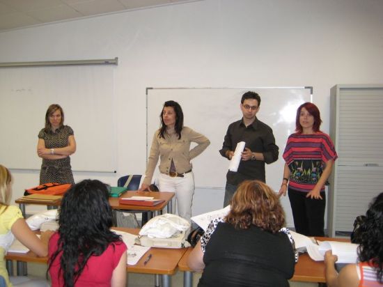 SE CLASURA EL CURSO DE “ATENCIÓN Y CUIDADO A PERSONAS DEPENDIENTES”, DIRIGIDO A DESEMPLEADOS, QUE SE HA IMPARTIDO EN EL CENTRO DE DESARROLLO LOCAL, Foto 3