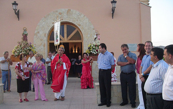 AYUNTAMIENTO Y ASOCIACIÓN DE VECINOS DE LÉBOR INAUGURAN EL NUEVO RELOJ Y LA CAMPANA DE LA ERMITA DE ESTA PEDANÍA COINCIDIENDO CON LAS FIESTAS PATRONALES , Foto 1