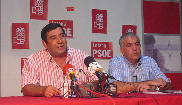 EL PSOE ASEGURA QUE LA DIMISIÓN DE ALIAGA SE DEBE A LA DIVISIÓN DEL PP, Foto 2