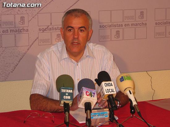 EL PSOE DICE QUE NO SE PRIVATIZARÁ EL SERVICIO DE LIMPIEZA VIARIA, Foto 1