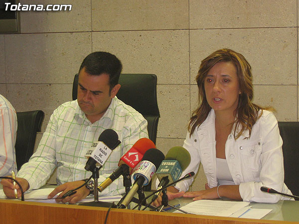 EL EQUIPO DE GOBIERNO OFRECIÓ UNA RUEDA DE PRENSA PARA HACER UN BALANCE DE LOS PRIMEROS 100 DÍAS DE GOBIERNO, Foto 2