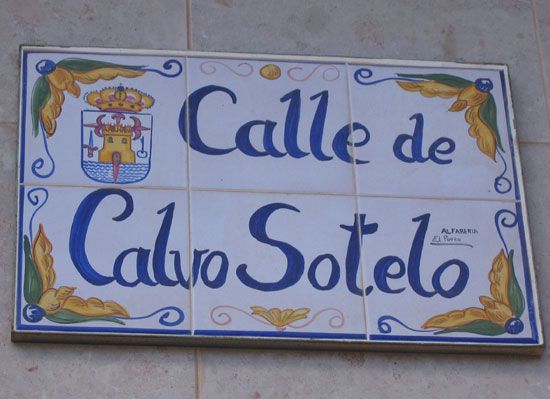 CONCEJALÍA PARTICIPACIÓN CIUDADANA REALIZA UN SONDEO POPULAR ESTUDIAR POSIBILIDAD CAMBIAR CALLES QUE HACEN REFERENCIA AL RÉGIMEN FRANQUISTA   , Foto 2