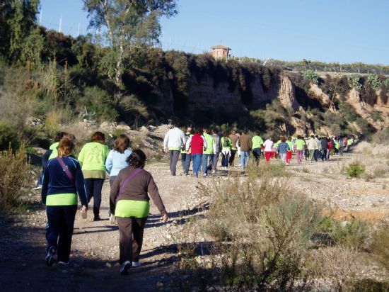 UNAS 200 PERSONAS ASISTEN A LA CAMINATA POPULAR DE 11 KILÓMETROS ORGANIZADA POR LA CONCEJALÍA DE DEPORTES EN LAS VI JORNADAS DE SALUD, Foto 1
