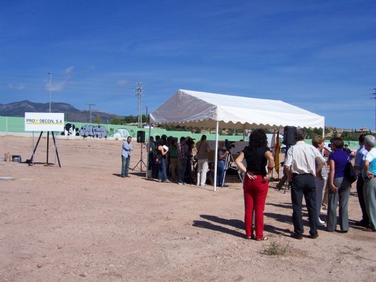 LOS CORPORATIVOS ACORDARON INICIAR LOS TRÁMITES PARA LA EJEUCIÓN DE LA II FASE DE LA ESCUELA INFANTIL DE “EL PARRAL” ASÍ COMO LA CONSTRUCCIÓN DE UNA ZONA AJARDINADA JUNTO AL COLEGIO “COMARCAL” (2007), Foto 1