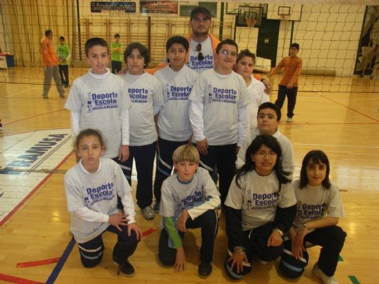 ALUMNOS DE UN TOTAL DE NUEVE CENTROS EDUCATIVOS DEL MUNICIPIO PARTICIPAN EN LA JORNADA DE VOLEIBOL PARA LA CATEGORÍA ALEVÍN, ENMARCADA EN LOS JUEGOS ESCOLARES DE DEPORTE ESCOLAR, Foto 1