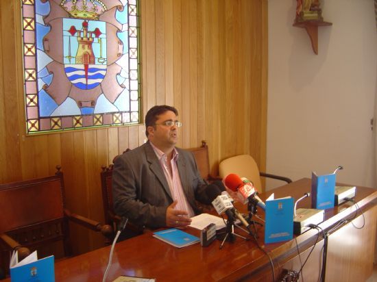 EL CONCEJAL DE PARTICIPACIÓN CIUDADANA PRESENTA LAS MODIFICACIONES INCORPORADAS AL REGLAMENTO MUNICIPAL EN ESTA MATERIA, Foto 1