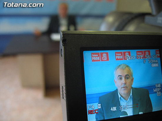 EL PSOE OFRECIÓ UNA RUEDA DE PRENSA DONDE DIO SU PUNTO DE VISTA ACERCA DEL COMPROMISO DEL CANDIDATO DEL PP DE BAJAR EL TIPO IMPOSITIVO DEL IMPUESTO DE LA CONTRIBUCIÓN, Foto 1
