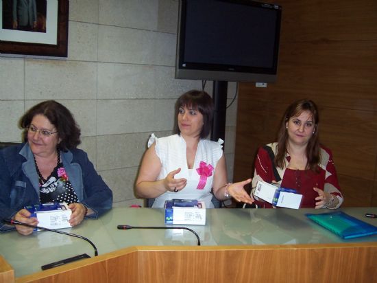 SE CONSTITUYE OFICIALMENTE LA JUNTA DE PEDÁNEOS, EN UN ACTO EN EL QUE SE HACE ENTREGA DE LOS MÓVILES Y SE FIJAN LAS LÍNEAS DE TRABAJO DE ESTA LEGISLATURA (2008), Foto 5