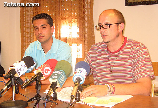 RUEDA DE PRENSA Y NOTA DE PRENSA DEL COLECTIVO JUFRA EN RESPUESTA A LA NOTA DE PRENSA DE IU TOTANA, Foto 1