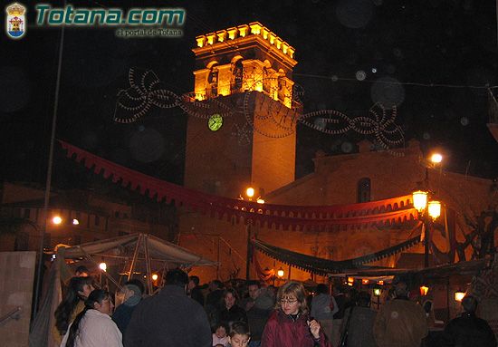 EL MERCADO MEDIEVAL ABRE LAS PUERTAS DEL PROGRAMA DE FIESTAS DE LA SANTA, CON RÉCORD DE VISITANTES, Foto 1