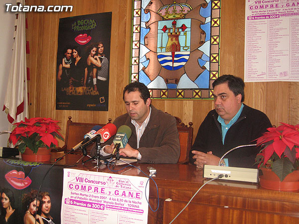 ÁNGEL RIELO Y LA DÉCADA PRODIGIOSA ESTARÁN PRESENTES EN LA VIII EDICIÓN DEL CONCURSO “COMPRE Y GANE” EL PRÓXIMO DÍA 2 DE ENERO EN EL PABELLÓN DE DEPORTES, EN EL QUE SE REPARTIRÁN MUCHOS PREMIOS, Foto 2