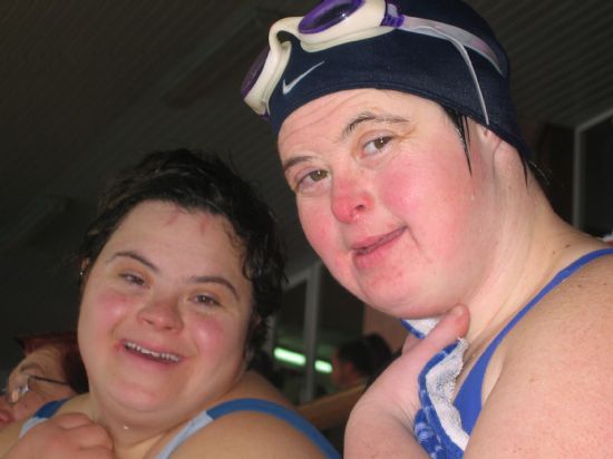 CINCO ALUMNOS DEL CENTRO OCUPACIONAL “JOSÉ MOYA” PARTICIPAN EN EL CAMPEONATO REGIONAL DE NATACIÓN CELEBRADO EN LORCA (2008), Foto 2