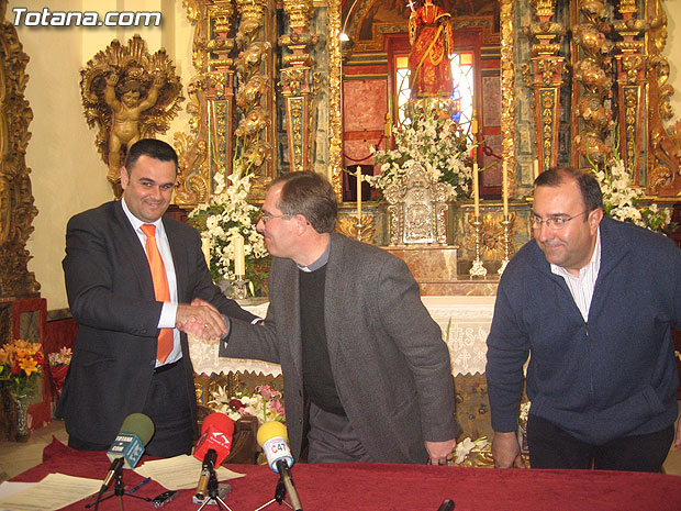 EL AYUNTAMIENTO Y LA FUNDACIÓN “LA SANTA” FIRMAN UN CONVENIO DE COLABORACIÓN POR IMPORTE DE CASI 400.000 EUROS PARA ACONDICIONAR LOS EDIFICIOS ANEXOS A LA ERMITA DE SANTA EULALIA, Foto 6