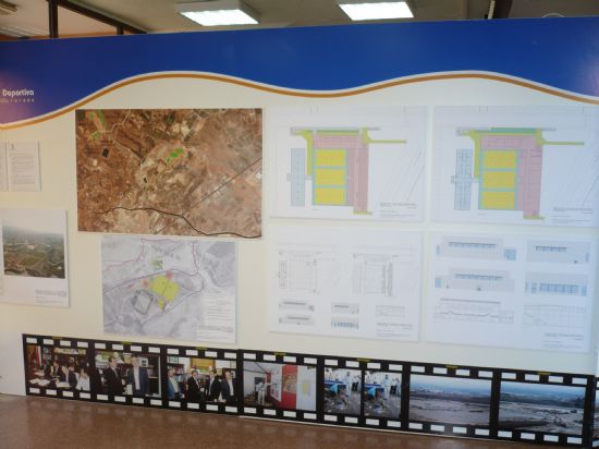 LOS TOTANEROS APORTAN MÁS DE 300 SUGERENCIAS SOBRE EL DISEÑO DE LA CIUDAD DEPORTIVA EN LAS DOS EXPOSICIONES UBICADAS EN EL PABELLÓN MANOLO IBAÑEZ Y EN LA PISCINA CUBIERTA, Foto 2