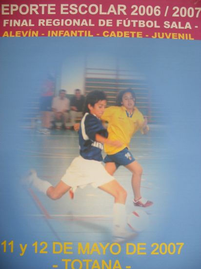 UN TOTAL DE 350 JÓVENES COMPETIRÁN EN LA “FINAL REGIONAL DE FÚTBOL SALA” DE DEPORTE ESCOLAR 2006-2007 DURANTE LOS DÍAS 11 Y 12 DE MAYO, Foto 1