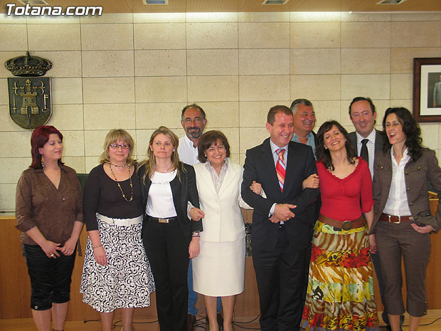 TOMAN POSESIÓN 7 FUNCIONARIOS POR PROMOCIÓN INTERNA, DE LOS QUE 5 SON ADMINISTRATIVOS Y 2 ESPECIALISTAS DE OFICIOS VARIOS, Foto 1