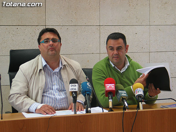 EL CONCEJAL DE SERVICIOS SOCIALES Y PARTICIPACIÓN CIUDADANA, JUAN CARRIÓN TUDELA, OFRECIÓ UNA RUEDA DE PRENSA PARA HACER BALANCE DE LA GESTIÓN REALIZADA EN ESTAS ÁREAS DE GOBIERNO EN ESTA LEGISLATURA, Foto 1