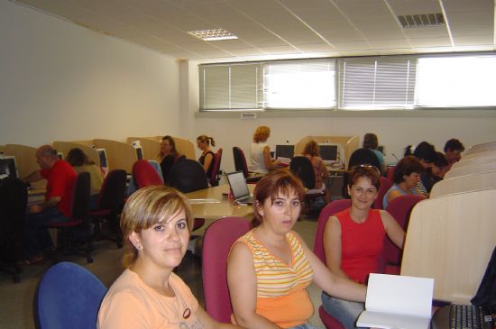 COMIENZA EL SEGUNDO CURSO DE NUEVAS TECNOLOGÍAS DEL PROYECTO MAGAP- EMPLEO EN EL CENTRO DE DESARROLLO LOCAL DE TOTANA, Foto 2