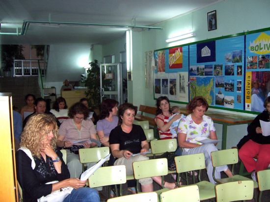 FINALIZA EL PROGRAMA ESCUELA DE PADRES QUE SE HA DESARROLLADO ESTE CURSO EN EL IES JUAN DE LA CIERVA Y EL COLEGIO COMARCAL-DEITANIA, Foto 1