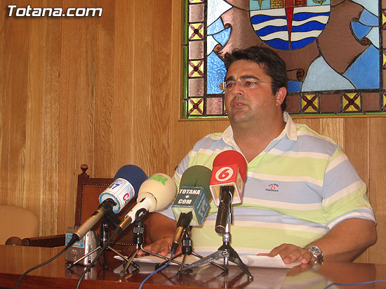 EL CONCEJAL DE URBANISMO ANUNCIA QUE SE TRABAJA EN UNA FÓRMULA QUE POSIBILITE EL TRASLADO INMINENTE DE UNA EMPRESA DE PREFABRICADOS DE HORMIGÓN A OTRO EMPLAZAMIENTO, Foto 1