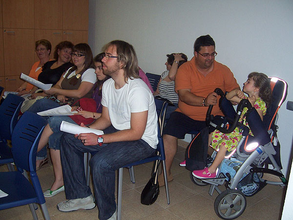 LA ASOCIACIÓN DE ENFERMEDADES RARAS Y TRASTORNOS DEL DESARROLLO “D´GENES” SE REÚNE CON LOS VOLUNTARIOS DE ESTA ENTIDAD PARA PLANIFICAR LAS ACTIVIDADES DE VERANO, Foto 3