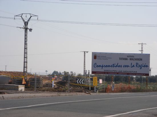 SOLICITARÁN A LA COMUNIDAD AUTÓNOMA LA EJECUCIÓN DE LAS OBRAS DE REPARACIÓN DE LOS CAMINOS MUNICIPALES AFECTADOS POR LA AUTOVÍA TOTANA-MAZARRÓN Y LA CARRETERA COMARCAL 3315, Foto 1