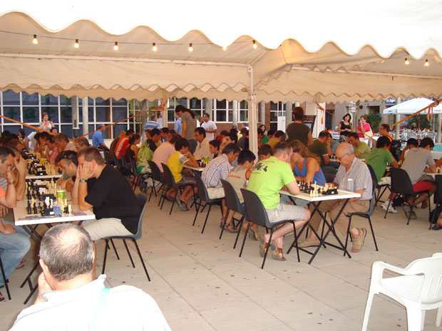 El MAESTRO INTERNACIONAL ARGENTINO ALFREDO GIACCIO SE PROCLAMA VENCEDOR DEL “1º NOCTURNO DE AJEDREZ FIESTAS DE SANTIAGO. TOTANA 2007”, Foto 3