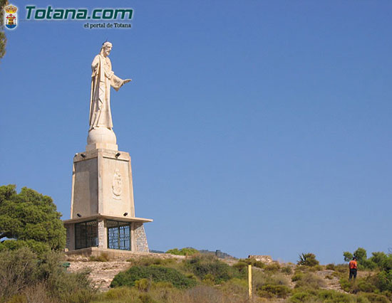 LA CONSEJERÍA DE TURISMO CONCEDE UNA SUBVENCIÓN PARA ACOMETER LA RESTAURACIÓN DE LA SEGUNDA FASE DEL VIA CRUCIS Y EL MONUMENTO AL SAGRADO CORAZÓN DE JESÚS, Foto 1