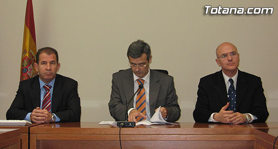 EL PRESIDENTE DEL TSJ Y EL ALCALDE INAUGURAN EL JUZGADO DE INSTRUCCIÓN Y PRIMERA INSTANCIA NÚMERO 4 DEL PARTIDO JUDICIAL DE TOTANA, Foto 6