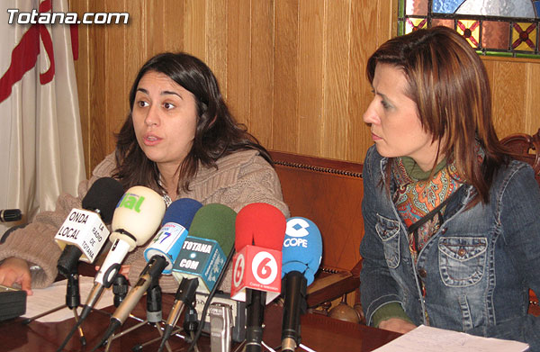 LA CONCEJALÍA DE LA MUJER PONE EN MARCHA EL NUEVO SERVICIO DE ATENCIÓN A LA IGUALDAD DE OPORTUNIDADES EN LA OFICINA DEL DEFENSOR DEL VECINO, Foto 1