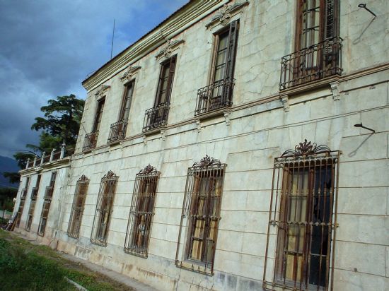 EL PLENO DEL AYUNTAMIENTO DE TOTANA, APRUEBA LA REHABILITACIÓN DEL HUERTO DE GRAY. UN PALACETE, ESTILO ITALIANO, QUE DATA DE 1890, Foto 1