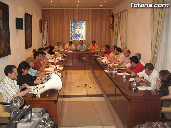 EL PP DICE QUE MILES DE TOTANEROS NO PODRÁN SEGUIR EL MUNDIAL DE FÚTBOL EN SUS HOGARES EN ABIERTO Y DE FORMA GRATUITA, Foto 1
