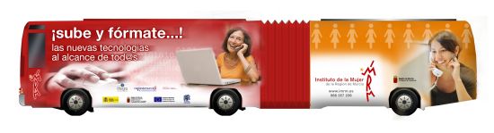 EL CURSO DEL AULA MÓVIL “SÚBETE A LAS NUEVAS TECNOLOGÍAS” IMPARTIRÁ CLASES GRATUITAS DE INFORMÁTICA A LAS MUJERES DEL MUNICIPIO DESDE ESTE LUNES 3 DE SEPTIEMBRE HASTA EL PRÓXIMO DÍA 21 DEL MISMO MES (2007), Foto 2