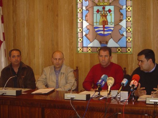 AYUNTAMIENTO SUSCRIBE CONVENIO DE COLABORACIÓN CON LA ASOCIACIÓN DE FONTANEROS PARA EL FOMENTO DE ACTUACIONES DE ESTE SECTOR PROFESIONAL , Foto 1