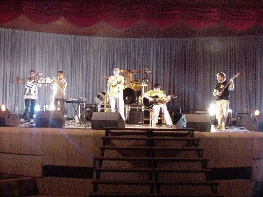 GRUPO LOCAL IN THE EARS OF CHILDREN GANA EL CERTAMEN CREARTE JOVEN´2004 EN LA MODALIDAD MUSICAL   , Foto 1