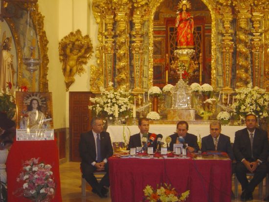 FUNDACIÓN LA SANTA Y AYUNTAMIENTO PRESENTAN MONEDA CONMEMORATIVA JUBILAR, PROGRAMA ACTOS RELIGIOSOS Y NUEVO MAYORDOMO   , Foto 1