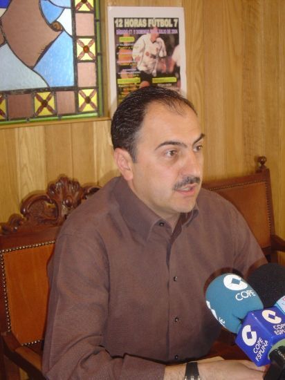 CONCEJALÍA DE DEPORTES ORGANIZA 12 HORAS FÚTBOL-7 LOS DÍAS 17 Y 18 DE JULIO EN EL POLIDEPORTIVO MUNICIPAL 6 DE DICIEMBRE  , Foto 1