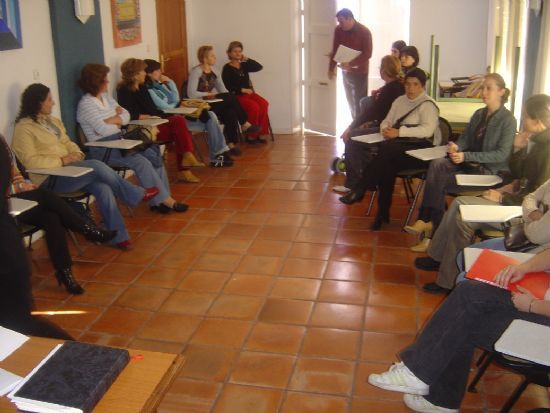 VEINTENA MUJERES PARTICIPAN SEMINARIO SOBRE POLÍTICAS ACTIVAS DE EMPLEO   , Foto 2