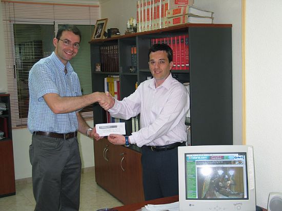 EL GANADOR DEL I CONCURSO DE FOTOGRAFÍA DIGITAL TOTANA.COM DISFRUTÓ DE SU PREMIO EN LA SANTA, Foto 1