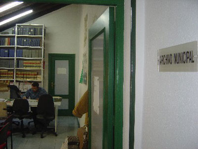 La Consejería de Educación y Cultura concede dos subvenciones para equipamiento del archivo y la biblioteca municipal por importe de 20.000 euros, Foto 1
