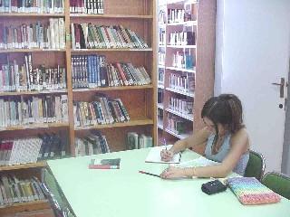 Biblioteca municipal centro sociocultural “La Cárcel” realizó más de 13.800 préstamos durante primeros ocho meses año 2003, Foto 1